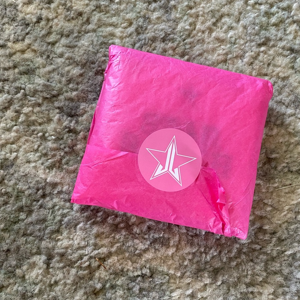 Un-opened STAR RANCH PALETTE - Picture 2 of 2